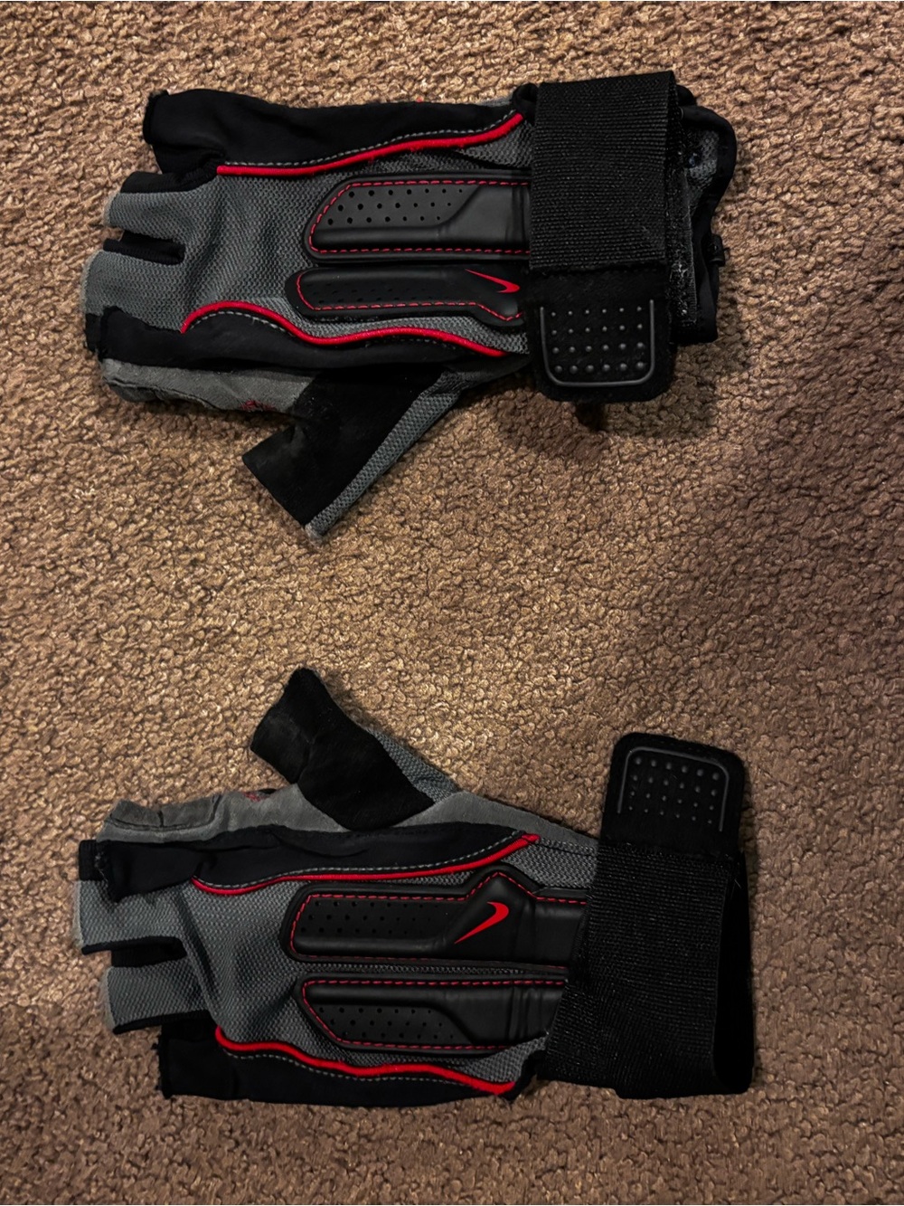 Nike Gray and Black Fingerless Workout Gloves with Red Accents